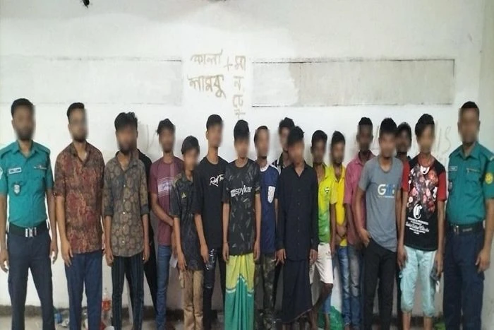 অপরাধে জড়িত ১৬ জনকে গ্রেফতার করেছে মোহাম্মদপুর থানা